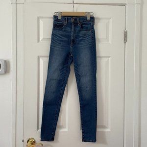 A & F Ultra High Rise Super Skinny jeans